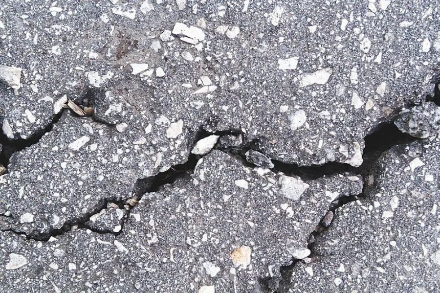 Why Silverfish Spawn in Broken Stone